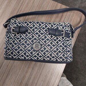Tommy Hilfiger Shoulder Bag